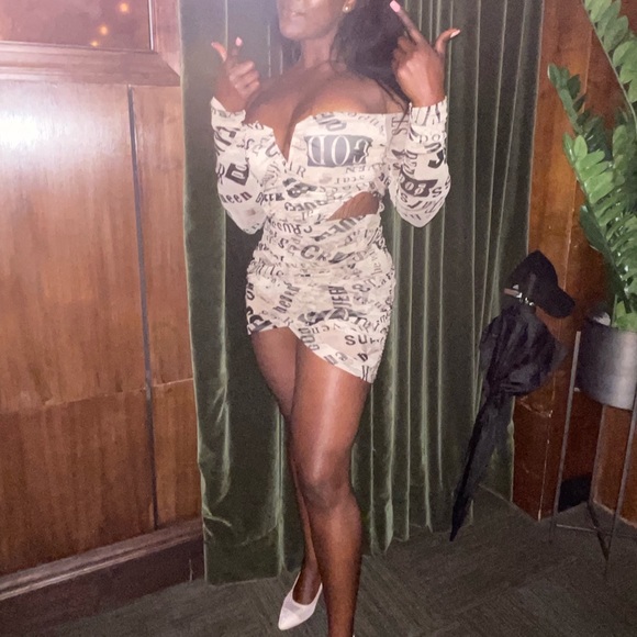 Fashionnova Tell me I’m fly skirt set - Picture 3 of 3